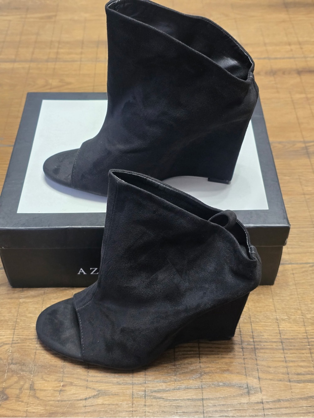 NWT Azalea Wang Novis Black Suede Open Toe Wedge Booties Size 9